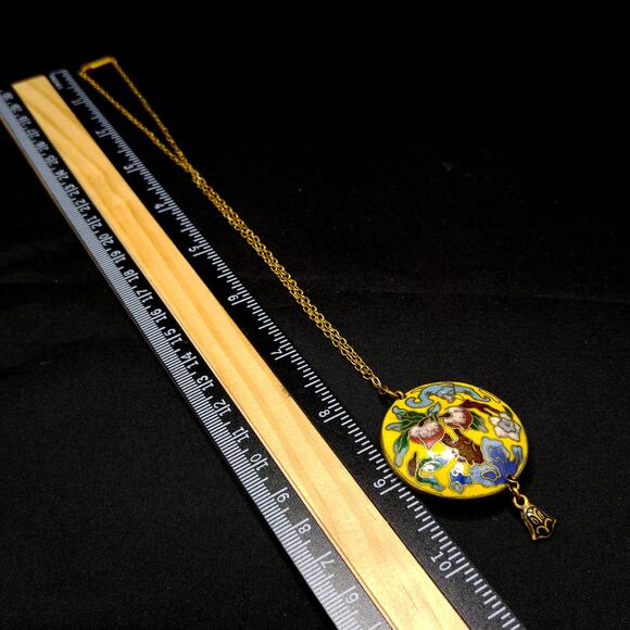 Vintage 1960s Cloisonné Yellow Enamel Puffy Pendant Necklace Floral Double Sided - Picture 7 of 10